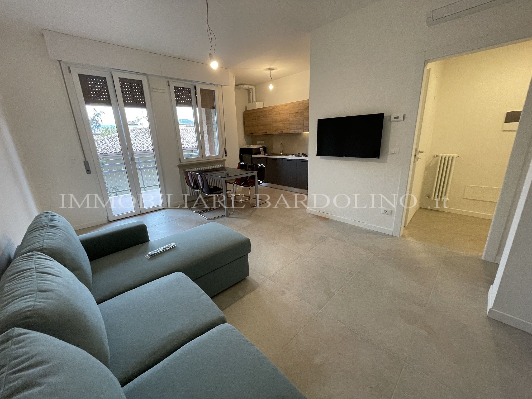 Completely Renovated One Bedroom Apartment