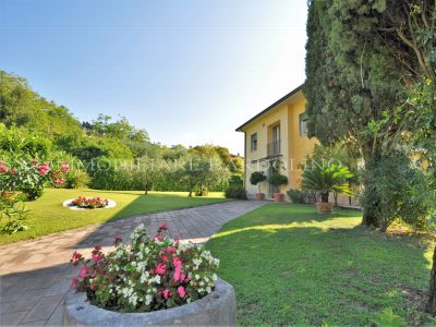 Villa con Vista Lago